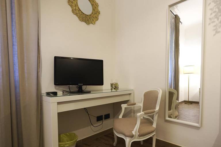 Apartment 'Tina House' with Balcony, Wi-Fi and Air Conditioning — photo 5
