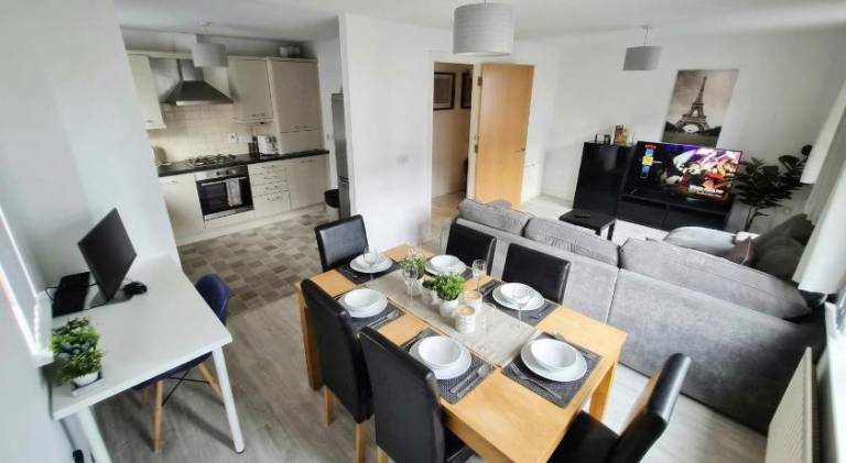 Holiday apartment with 2 rooms for 5 persons in Belfast