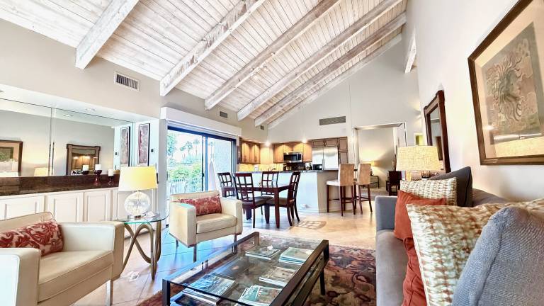 Sophisticated & Chic 1BR Retreat with Chic Style & Modern Comfort – managed by Greenday! — photo 2