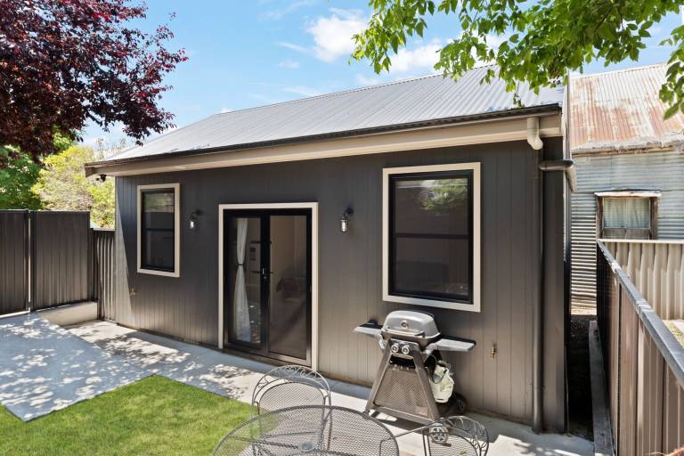 Apartment Bathurst