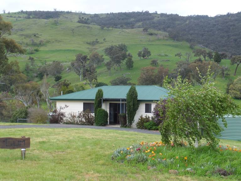 Cottage  Tumut
