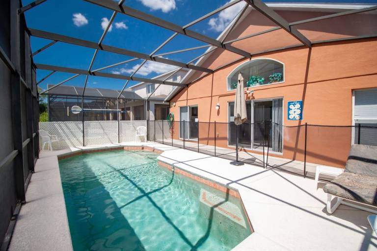Spacious 4BR home in Kissimmee, perfect for family getaways! in Osceola, FL