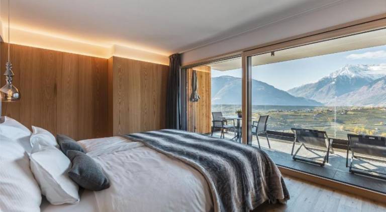 Serviced apartment with patio, sauna & pool | Perfect for remote work — photo 2
