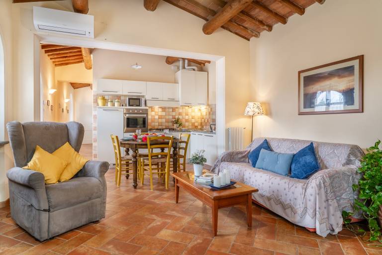 House with barbecue in Lucca