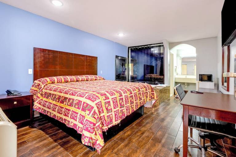 Motel  Carpenters Landing