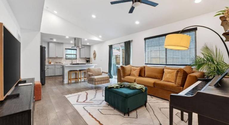 Fully equipped vacation home | Pets are welcome in Austin, TX