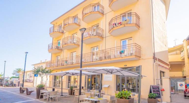 Hotel La Bussola in Finale Ligure