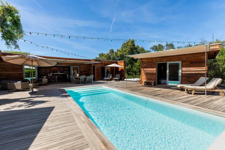 Villa with terrace, hot tub & private pool | Nature view — photo 2