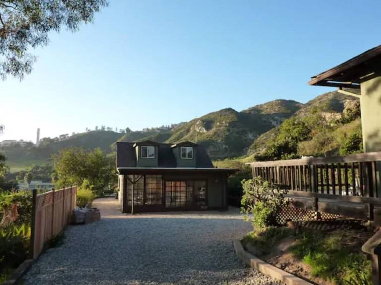 Talo  Eastern Malibu