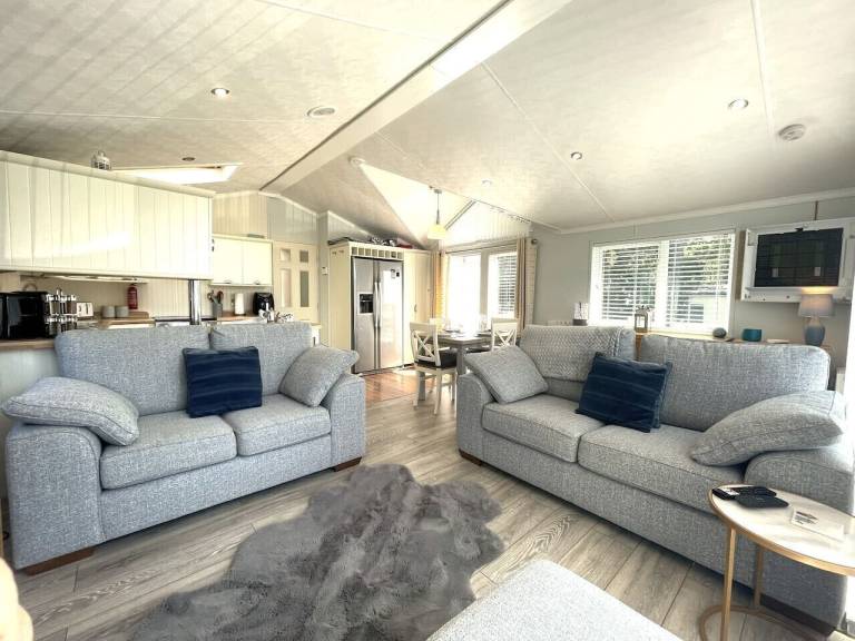 Cabin  Lymington