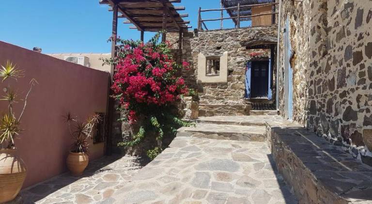 House with terrace in Chios