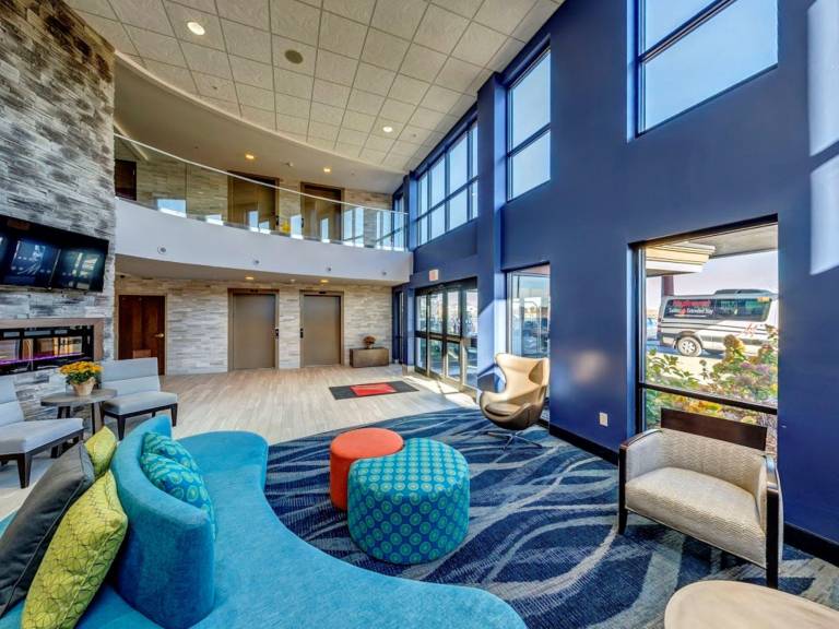 Holiday Inn & Suites Syracuse Airport - Liverpool By IHG — photo 3