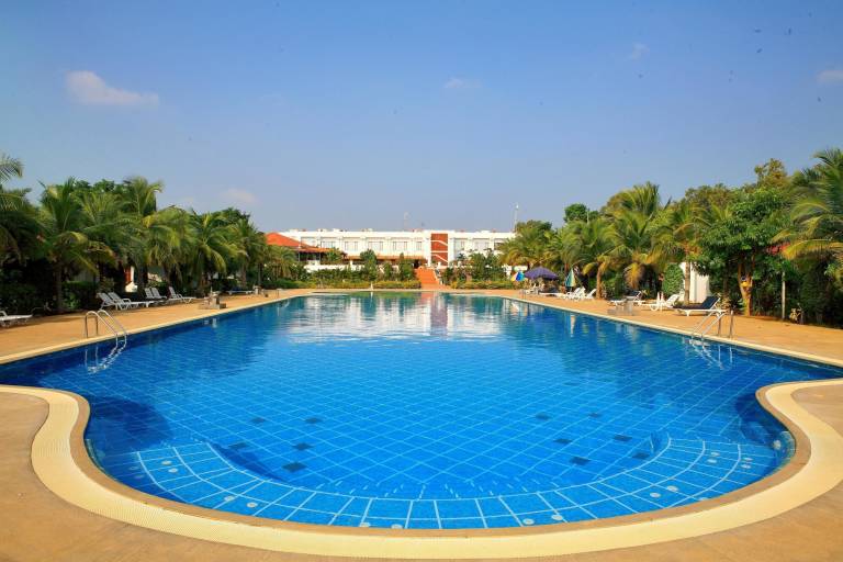 Resort  Mahabalipuram Beach