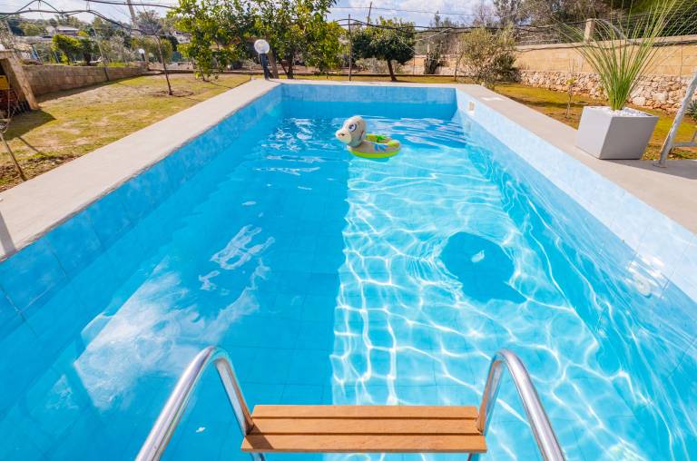 Villa with garden, private pool & grill | Pool view — photo 3