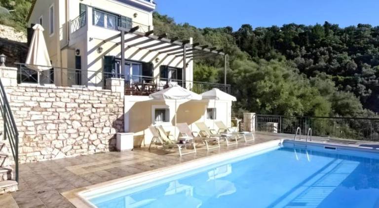 Villa Alex Meganisi - Luxury villa with private pool, seaviews, beach closeby in Lefkada
