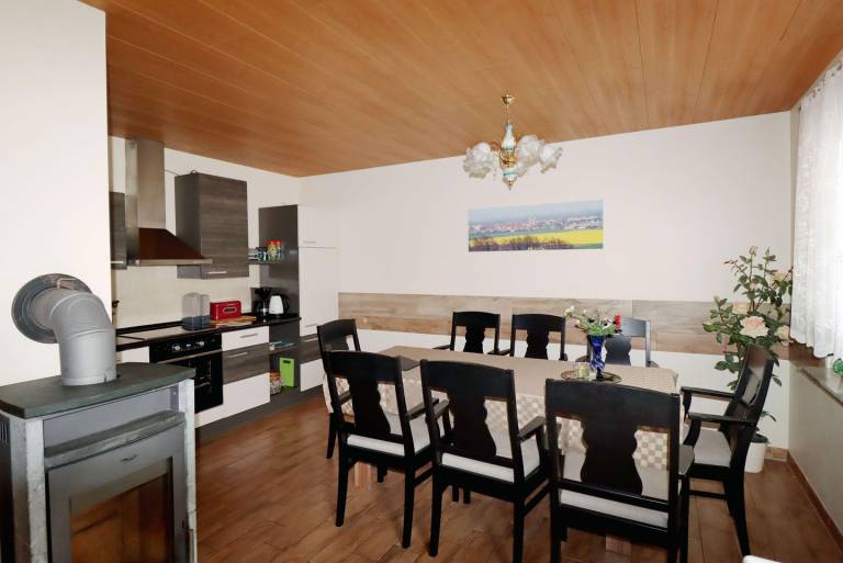 130 m² Ferienwohnung  – 4 SZ, 2 Bäder, Kamin, WLAN  – für bis zu 8 Personen — photo 4