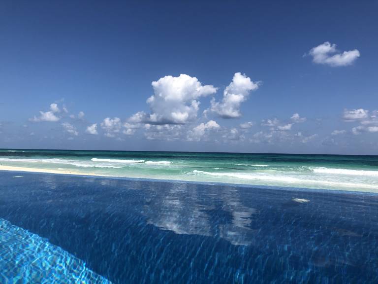 Villa with private pool, terrace & grill | Beach view — photo 3