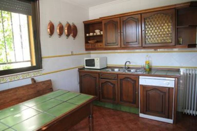 Spacious house with mountain view in Ivanrey — photo 3
