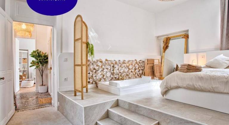 Rental apartment with hot tub in Caen