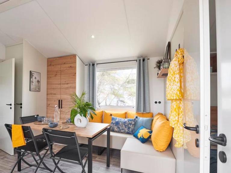 Mobile home with terrace & heated pool — photo 4