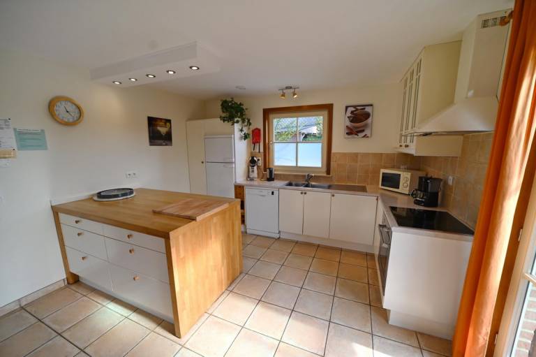 Vacation home with barbeque, terrace & sauna — photo 4