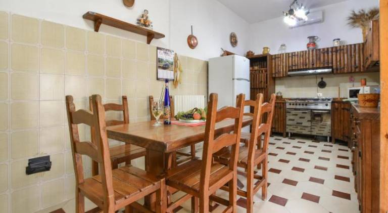 Fully equipped vacation home with yard & patio | Pets are welcome — photo 4