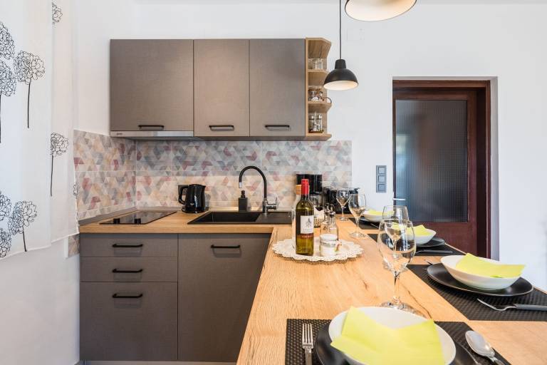 Charming flat just 150 metres from the beach with sea views, barbecue, WiFi — photo 4