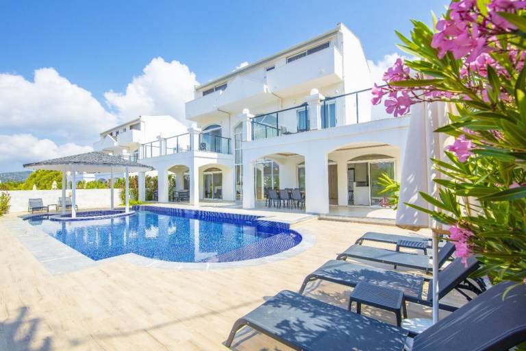 Villa Ovacık Mahallesi