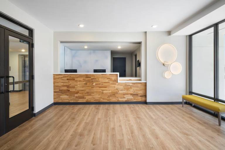 ECHO Suites Extended Stay by Wyndham Johnson City Medical CR — photo 3