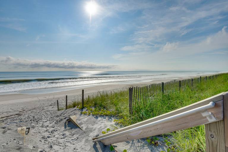 Steps to Shore: Studio w/ Patio in Flagler Beach — photo 2