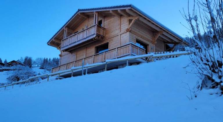 Chalet with 4 rooms for 8 persons in Combloux