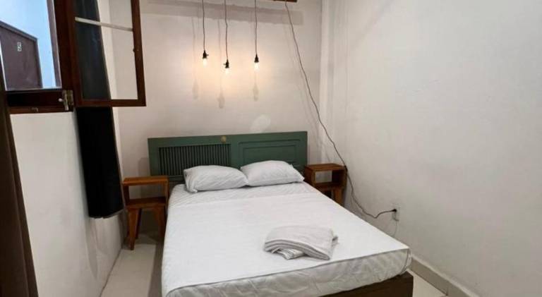 Lovely serviced apartment with yard & patio | Pets allowed — photo 2