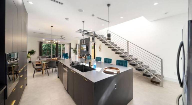 Las Olas Zen Home with Pool and Hot Tub Near Beach — photo 3