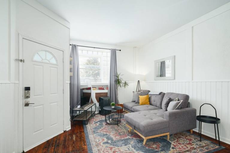 Top Near Thomas Jefferson University East Falls Campus