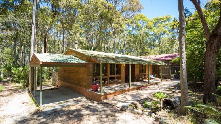 House Mystery Bay