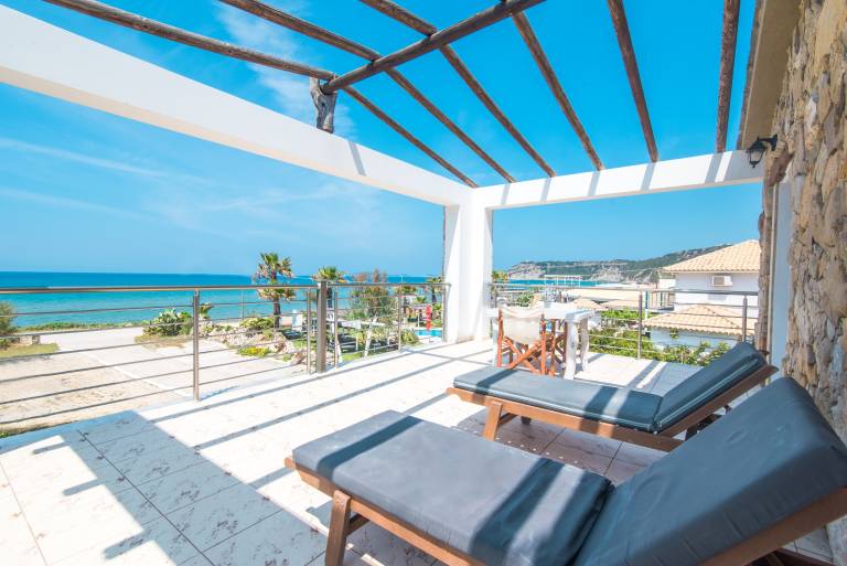 'Mirage Arillas Honeymoon Studio' with Sea View, Shared Pool & Wi-Fi in Corfu