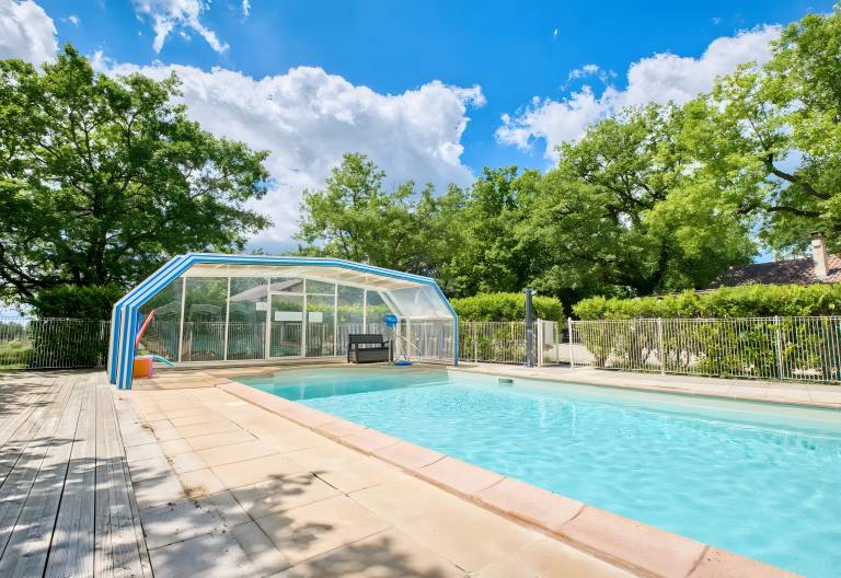 Fully equipped nice house with grill, pool & patio | Garden view | Pet-friendly in Gaillard