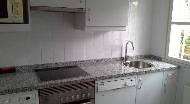 Apartment with garden & patio — photo 5