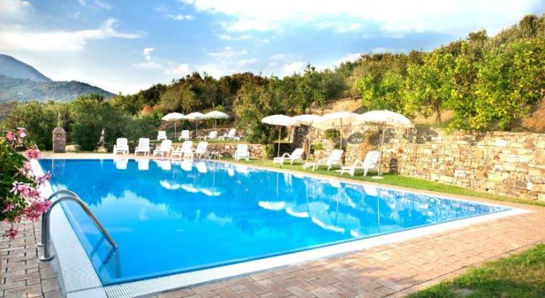 Farm with pool, garden & terrace — photo 2