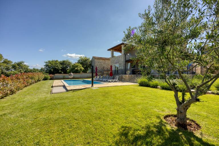 Fully equipped villa with barbeque, private pool & terrace | Dogs allowed — photo 4
