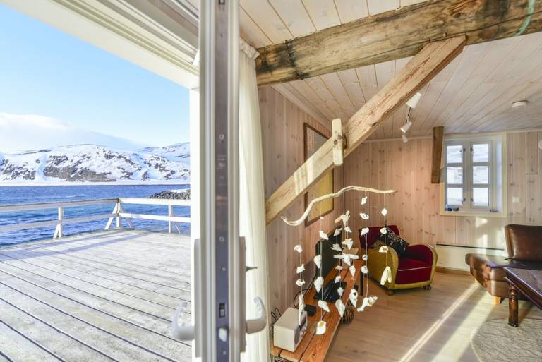 Accommodation  Kongsfjord