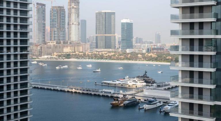 KeyRock - Palm View Apt with Pool & Gym Access in Abu Dhabi