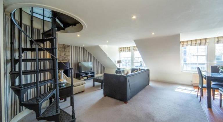 Rental apartment | Close to Edinburgh Castle | Pets allowed — photo 3