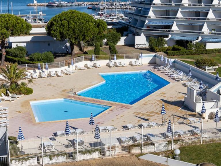 Fully equipped pleasant apartment with terrace, garden & pool | Close to the beach | Pets are welcome — photo 2