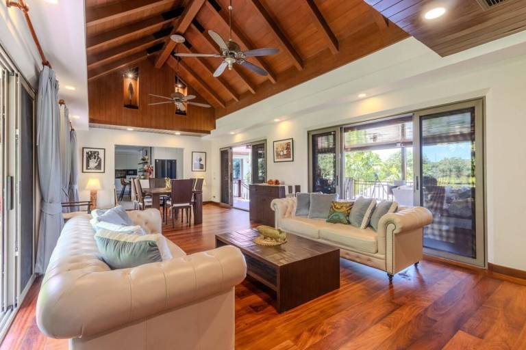 6BR Lakefront Jacuzzi, Sauna&Gym, Near Beach V238 — photo 4