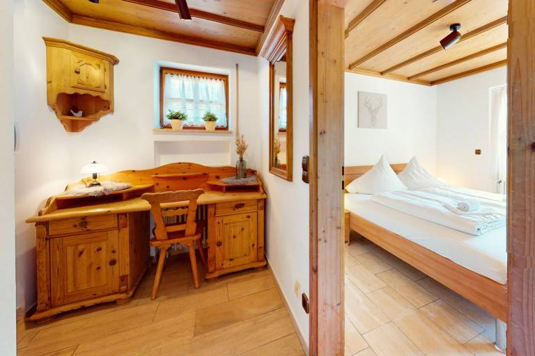 Alpine comfort on two floors - cozy vacation apartment with three balconies — photo 4