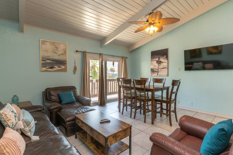 Fully equipped condo with heated pool & barbeque | Next to the beach | Pet-friendly in South Padre Island, TX