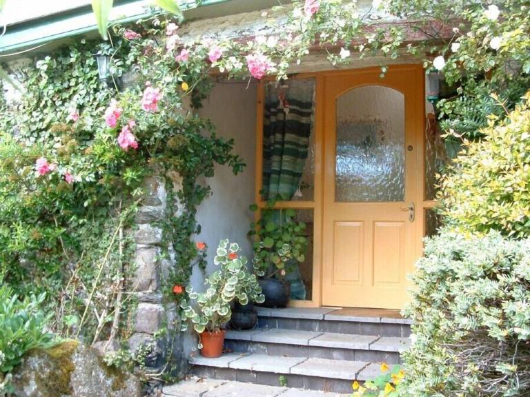 Cottage Ballyfarnoge