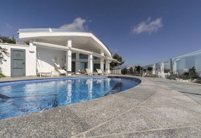 Villa "Dorada" with Sea View, Private Pool & Wi-Fi in Granada