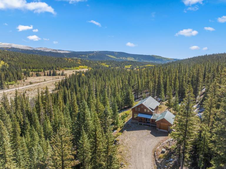 Family-friendly wonderful cabin with BBQ | Mountain view | Suitable for remote work | Dogs allowed — photo 4